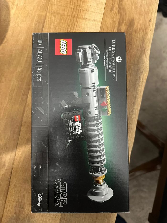 Set Lego Star Wars 40730 Sabre de Luke Skywalker’s - photo numéro 7
