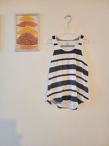 Magnifique débardeur blanc et bleu "H&M" taille 10-12 ans