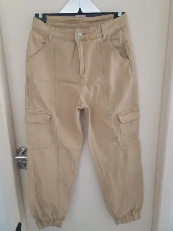 Jean cargo kaki à poches à rabat taille M