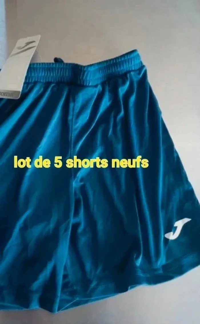 Lot 5 shorts Joma 3/4 XS neufs - photo numéro 4