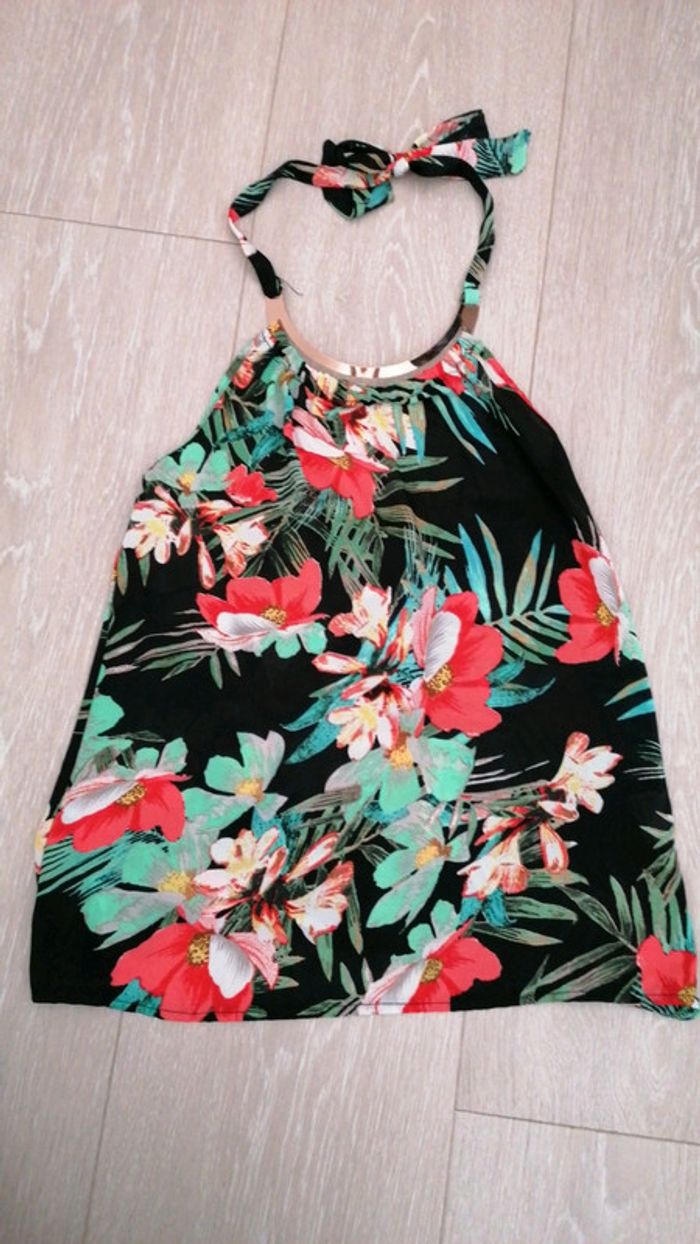 Débardeur dos nu fleuri - photo numéro 2