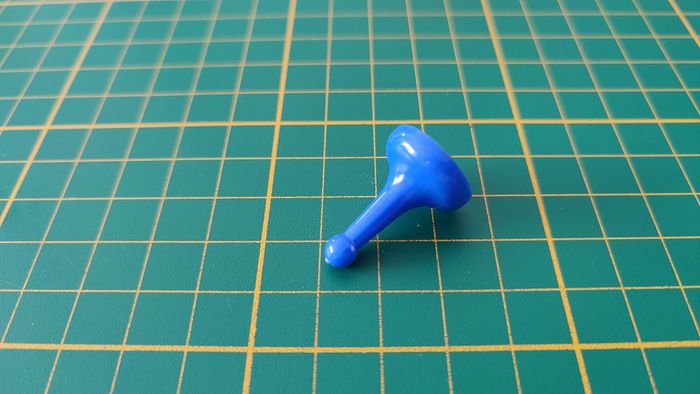 Pion bleu madame Pervenche en l'état Cluedo miro-meccano pièce détachée jeu de société #E26 - photo numéro 2