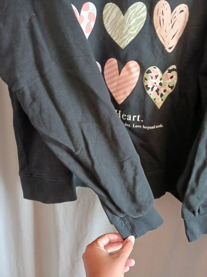 Pull noir Free Heart Stradivarius Taille L40 - photo numéro 4