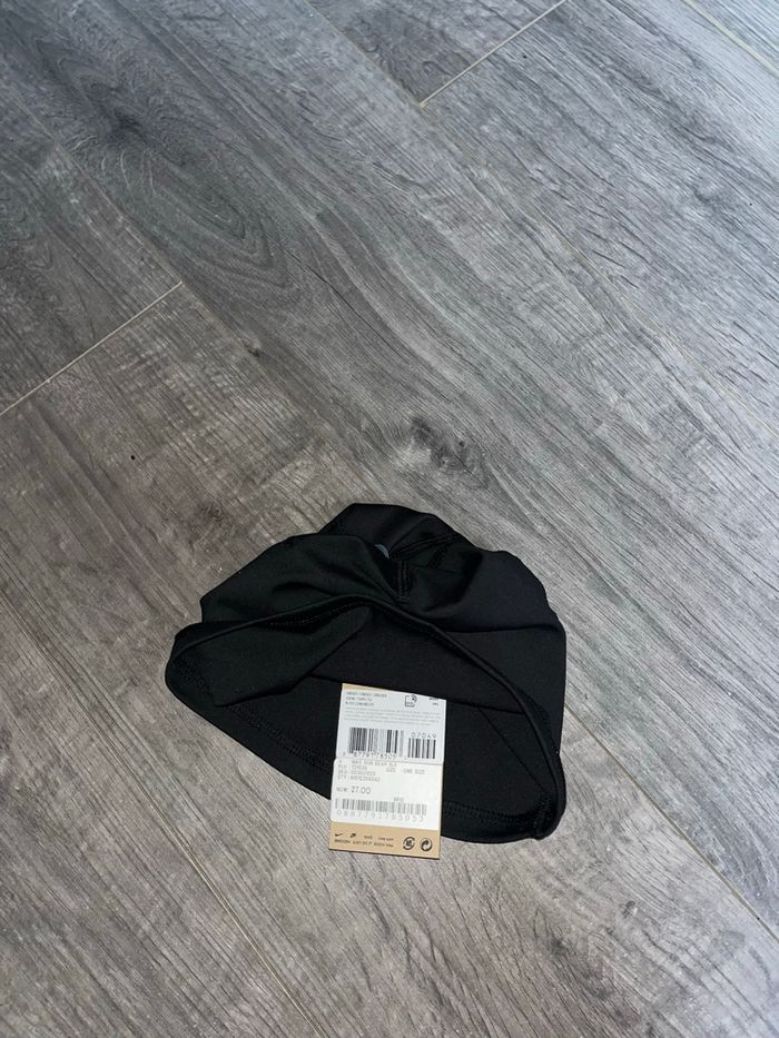 Bonnet - photo numéro 3