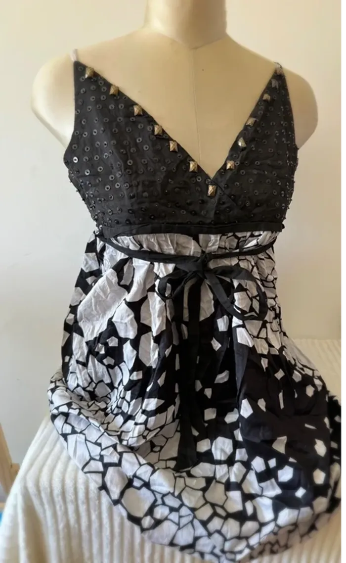 Débardeur noir et blanc à sequins et motifs géométriques – Taille M