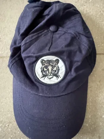 Casquette navy Mayoral 52cm, très bon état