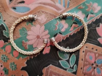 boucles d'oreilles anneaux en plaqué or doré vintage années 80.