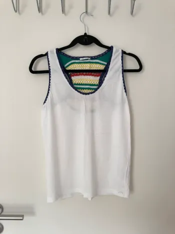 Débardeur blanc et broderie IKKS taille S
