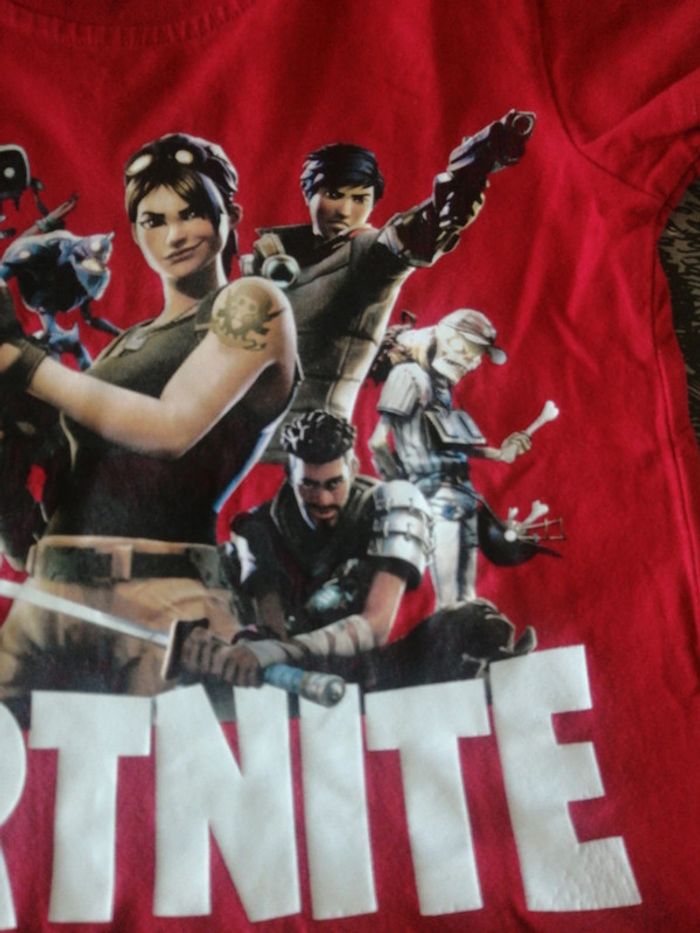 Tee shirt manche courte fortnite T. 130 - photo numéro 4