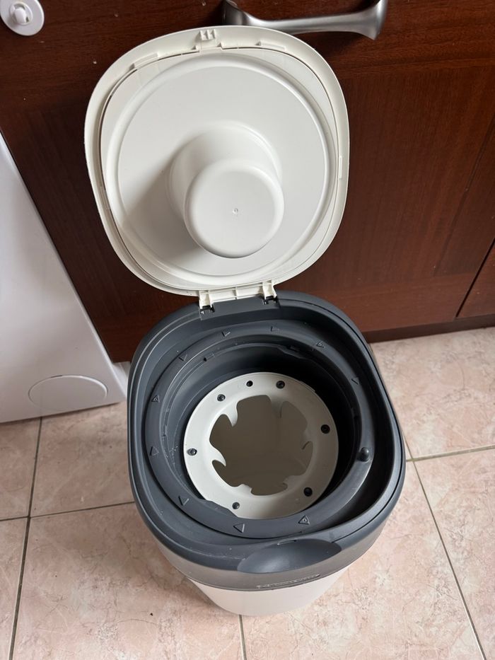 Poubelle Tommee Tippee - photo numéro 2