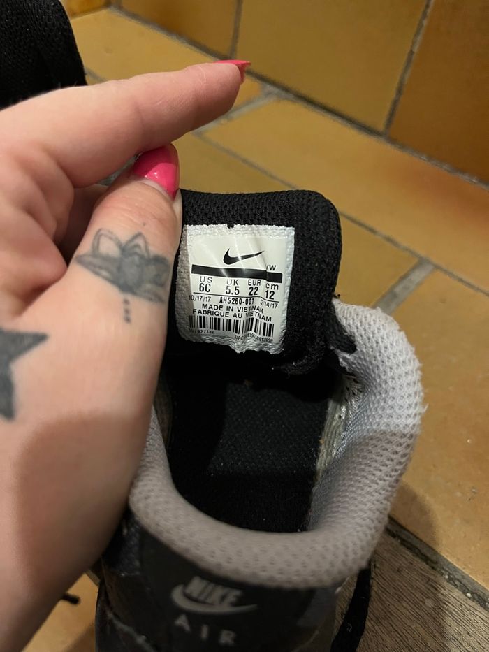 Chaussure bébé - photo numéro 2