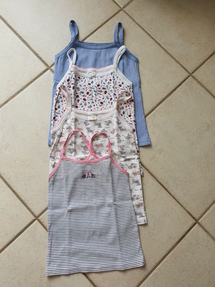 Lot de débardeurs / sous pull 6 ans