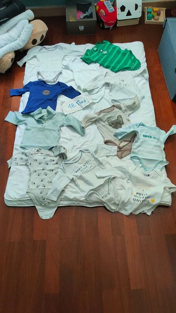 Vends vêtements bébé garçon 12 mois