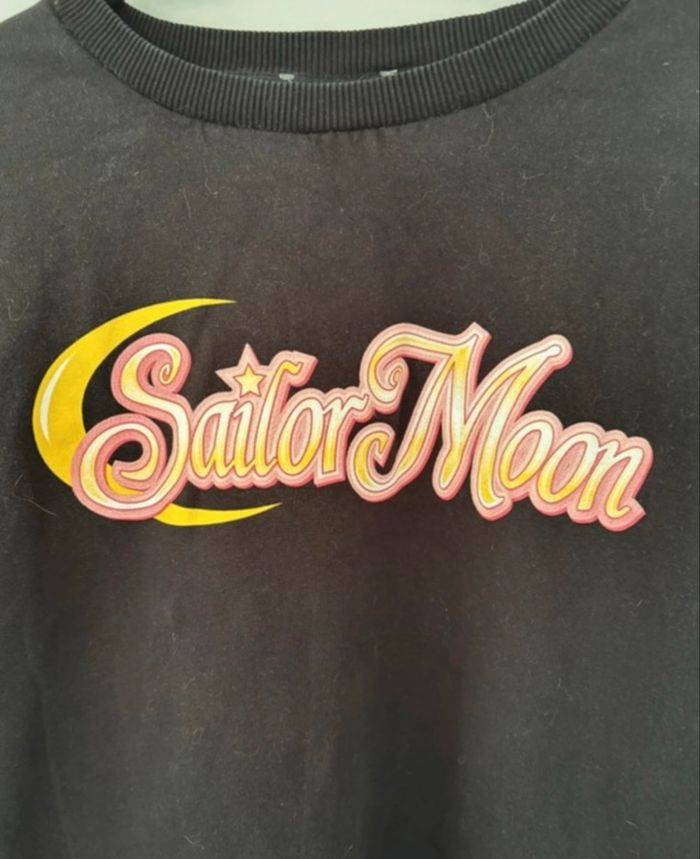Sailor moon sweat-shirt - photo numéro 4