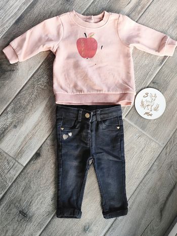 Magnifique ensemble pull et Jean doré thème pomme 🤟