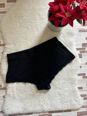 Short ~ galerie lafayette ~ M