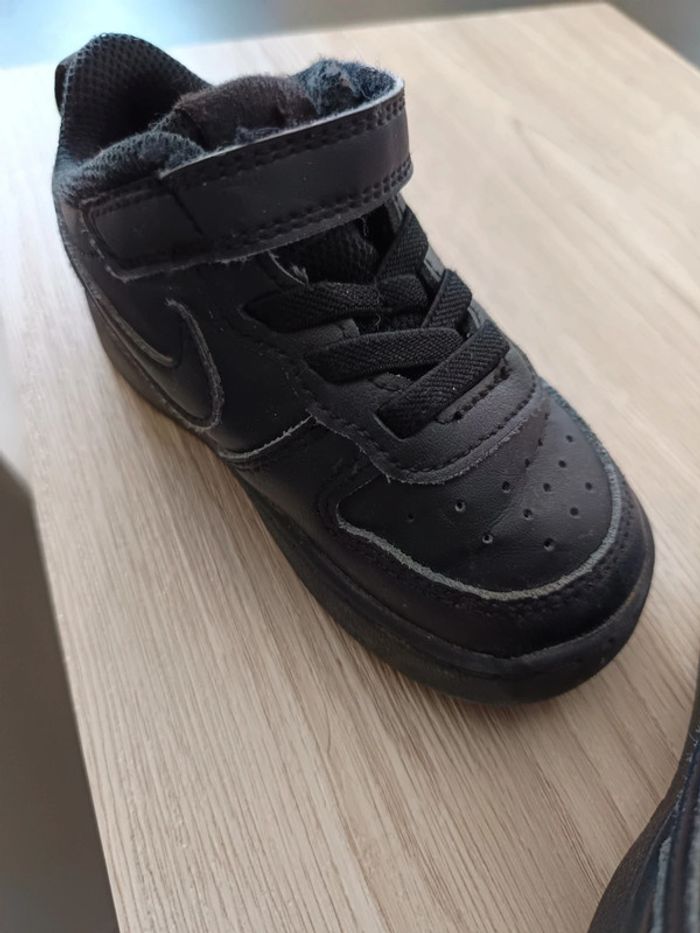 Basket Nike noir 23.5 - photo numéro 4