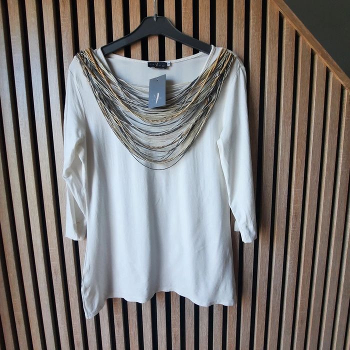 Superbe haut Neuf  décolleté collier de perles Vango T 40