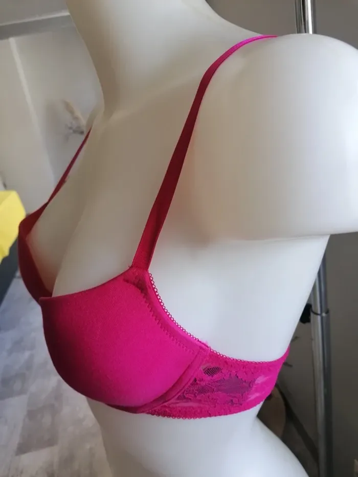 Soutien gorge - photo numéro 2