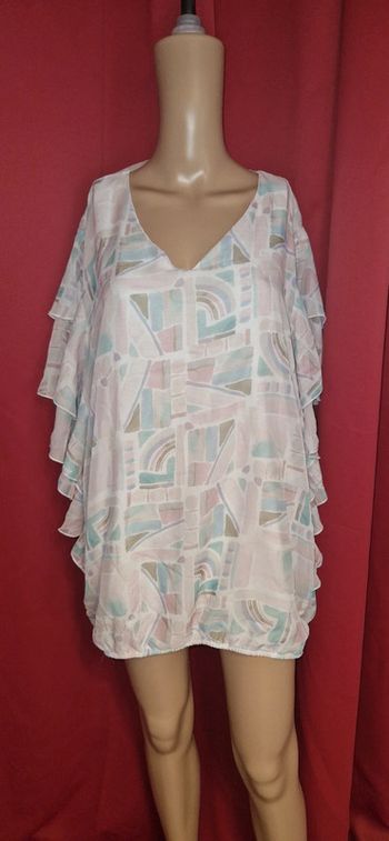 Jolie blouse couleurs pastel taille 52