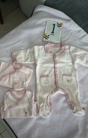 Grenouillere et body.