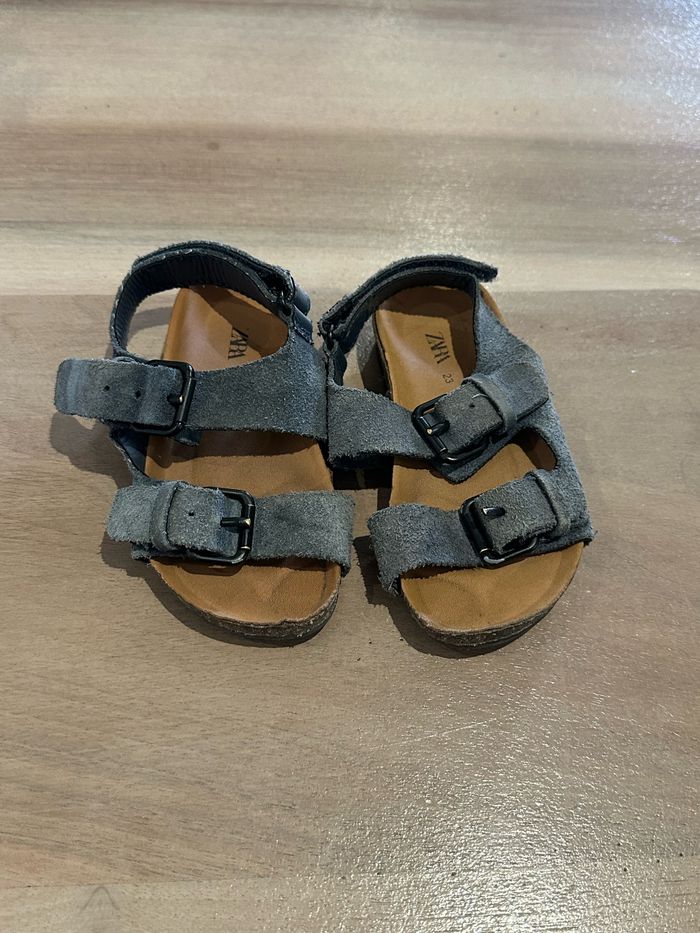 Sandales Zara cuir pointure 23 bleu