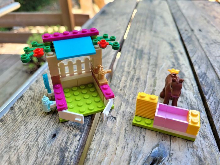 Lego friends 41085 et 41089, La clinique vétérinaire et le petit poulain, complet avec notice - photo numéro 4