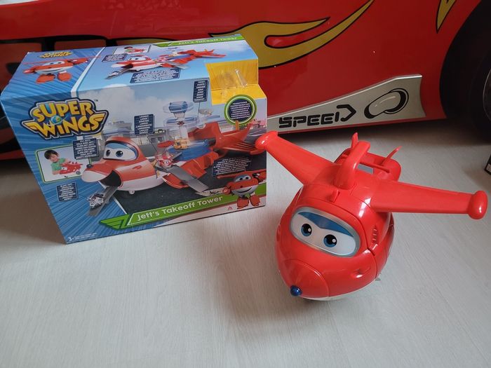 Avion transformable super wing