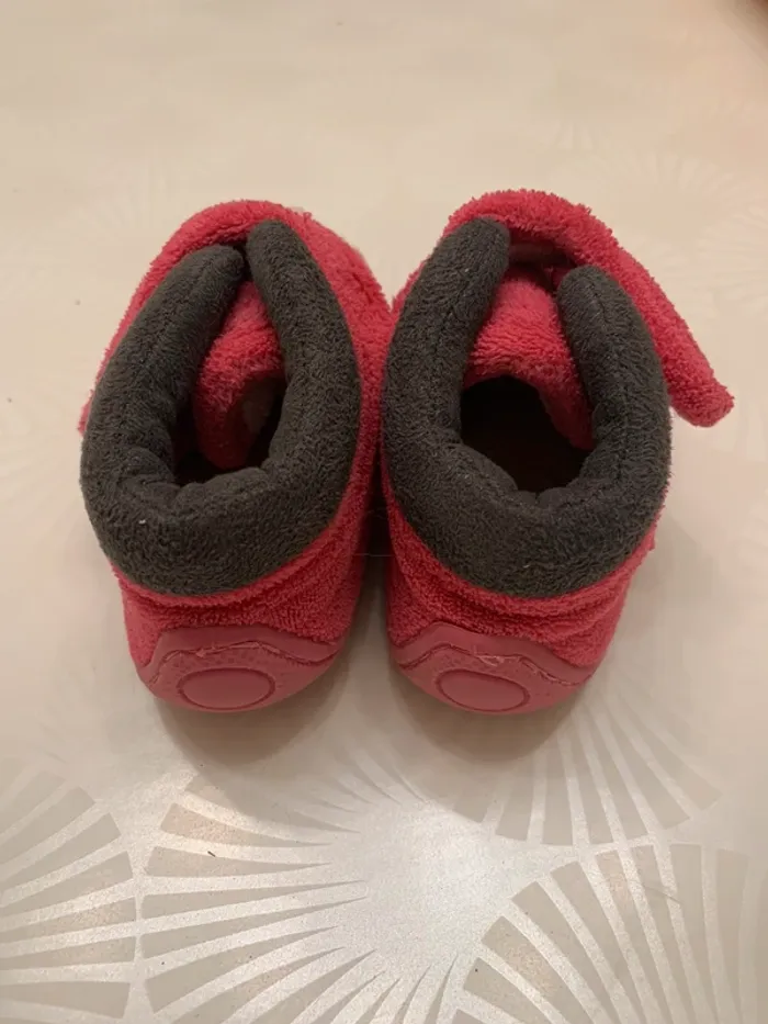 Chaussons fille 21 - photo numéro 2