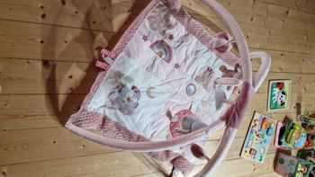 Tapis d eveil avec arche