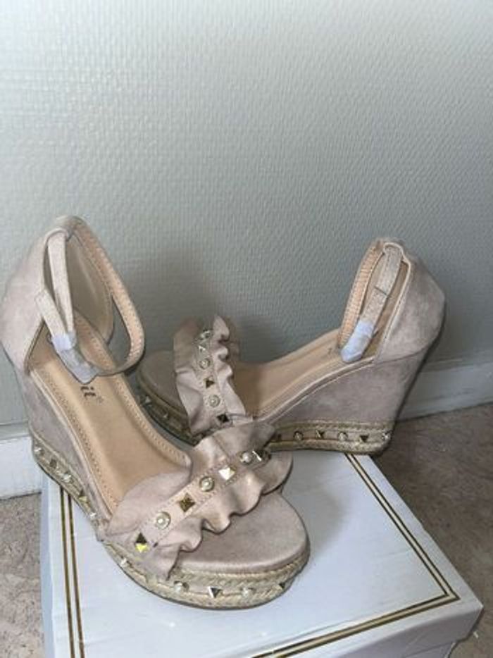 Sandales compensées - photo numéro 2