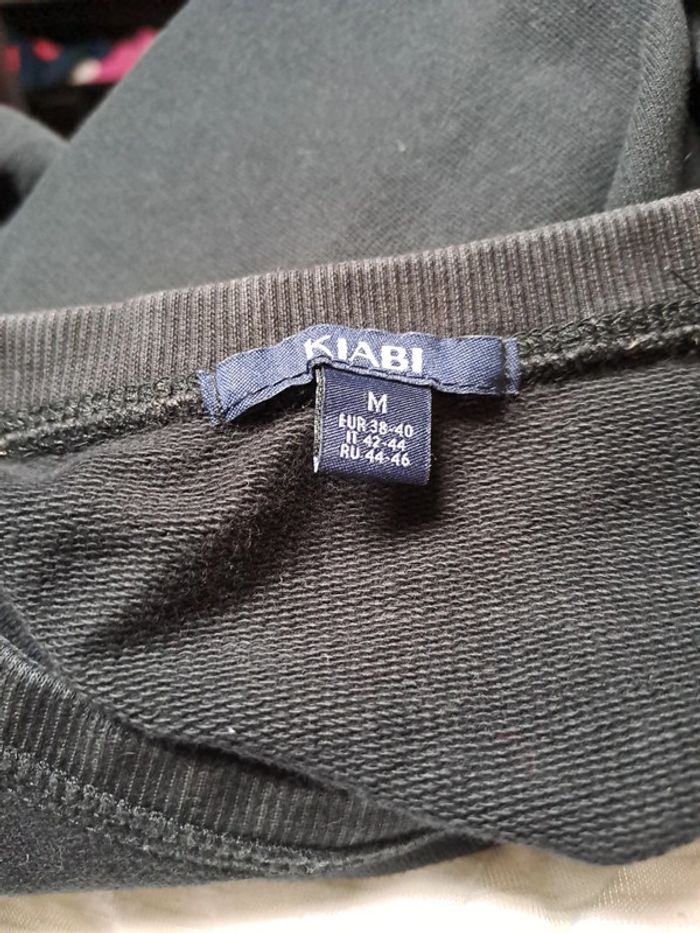 Sweat noir basic. Kiabi. Taille M. - photo numéro 4