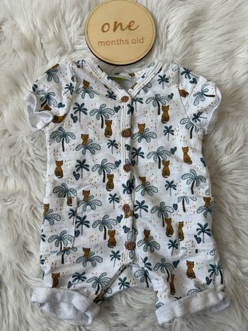 Combinaison bébé – taille 1 mois (53 cm) 🌴