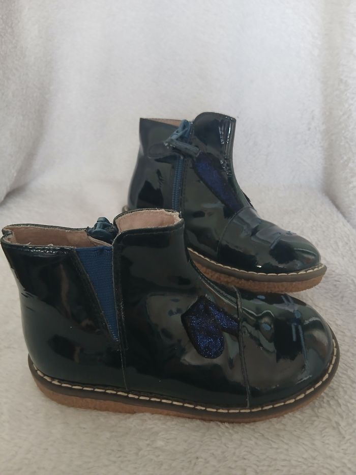 Jolies bottines vernies bleu pointure 25 - photo numéro 2