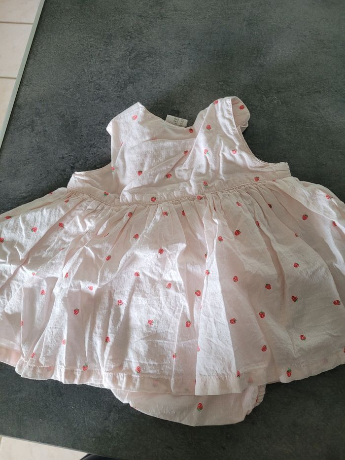 Robe 3 mois - photo numéro 2
