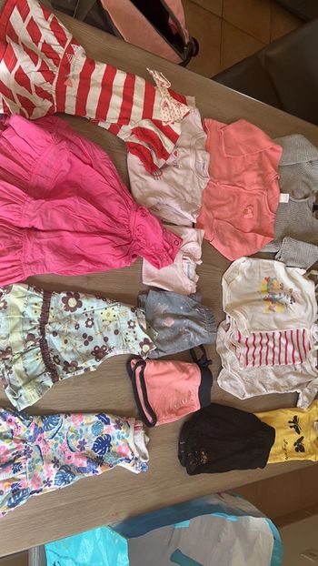 Lot de 15 vêtements en 6 mois