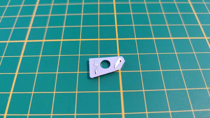 Poignée intérieure porte avant gauche pièce miniature 1/18 Citroën traction 15cv 1952 Maisto #B36