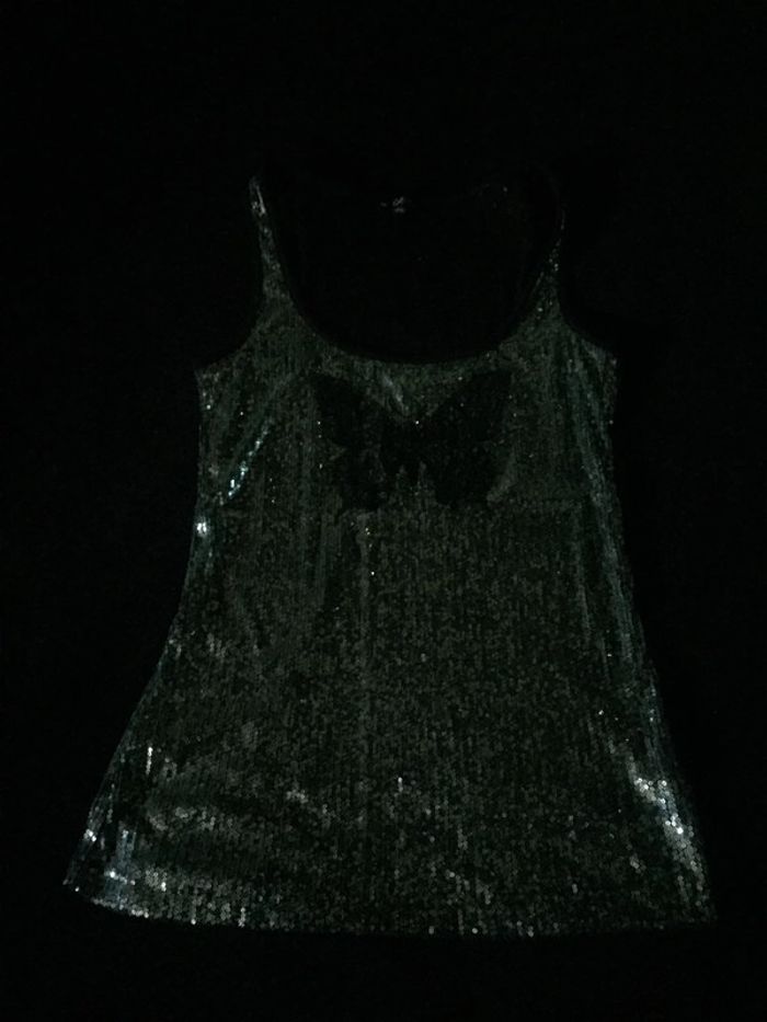 Haut débardeur vert sequins motif papillon taille 38/40 - photo numéro 2