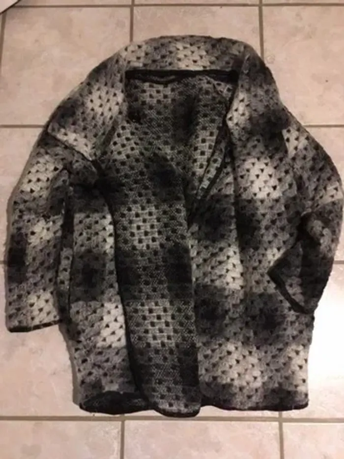 Cape poncho style manteau 3/4 en laine – T. 38/40
