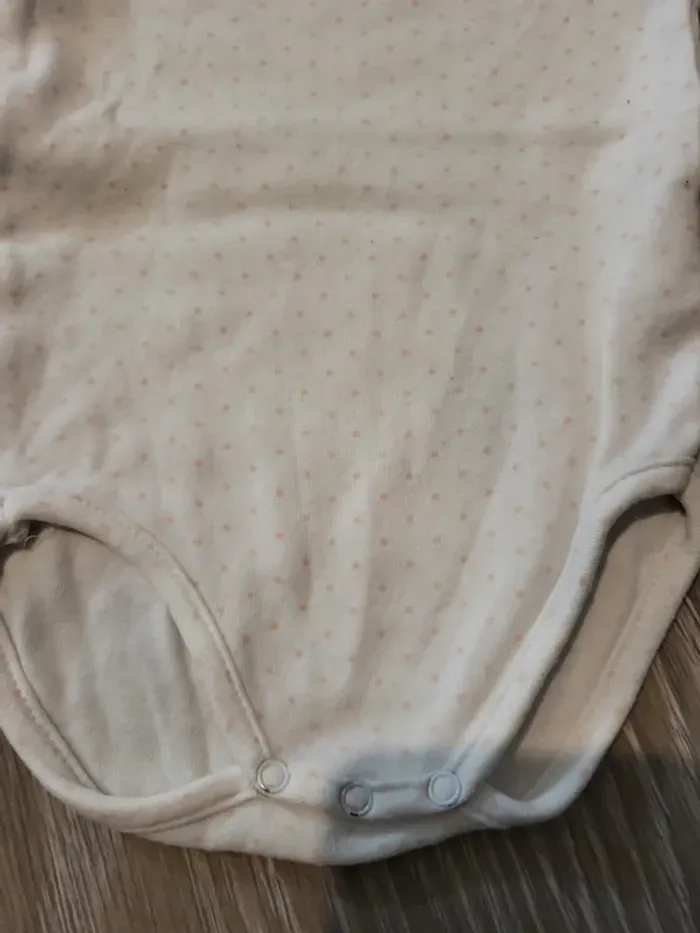 Lot 3 body 6 mois - photo numéro 3