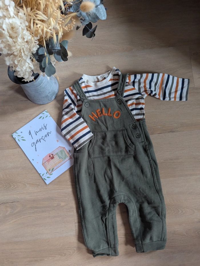 Ensemble salopette et t-shirt manches longues