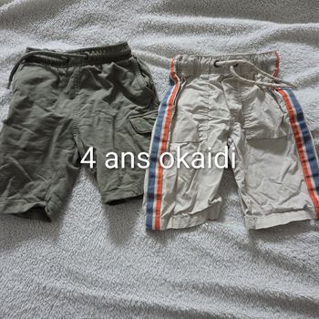 Lot 2 shorts okaidi 4 ans 