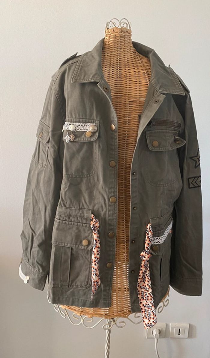 Veste style militaire kaki upcyclé taille 38 cache cache