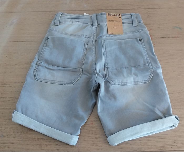 Bermuda garçon 10ans neuf - photo numéro 2