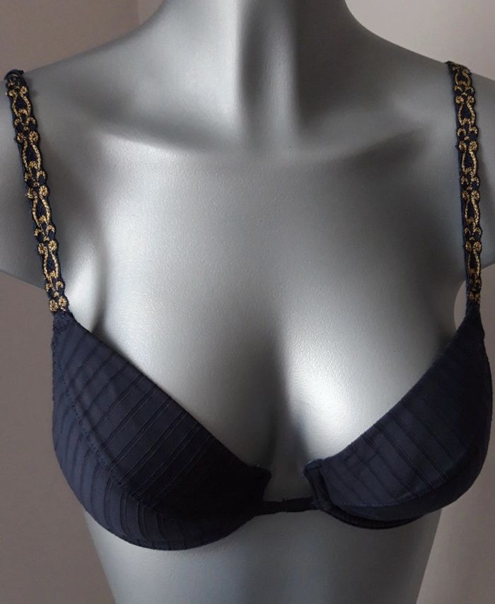 Soutien-gorge allande
