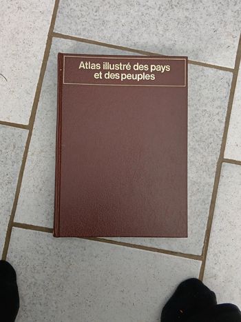 Atlas illustré des pays et des peuples