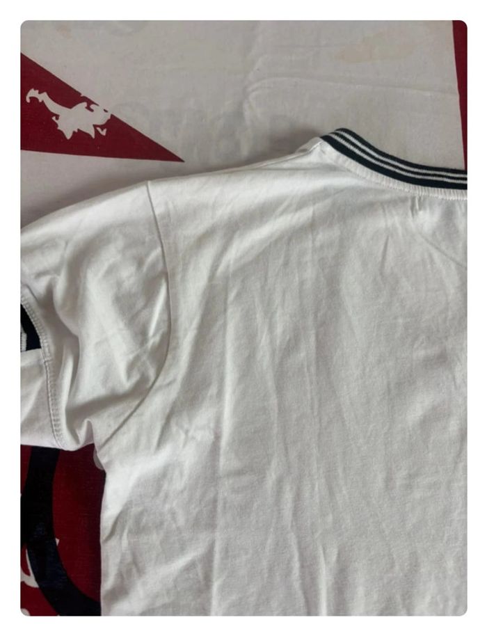 T-shirt col en V Enzo Di Capri taille S - photo numéro 10