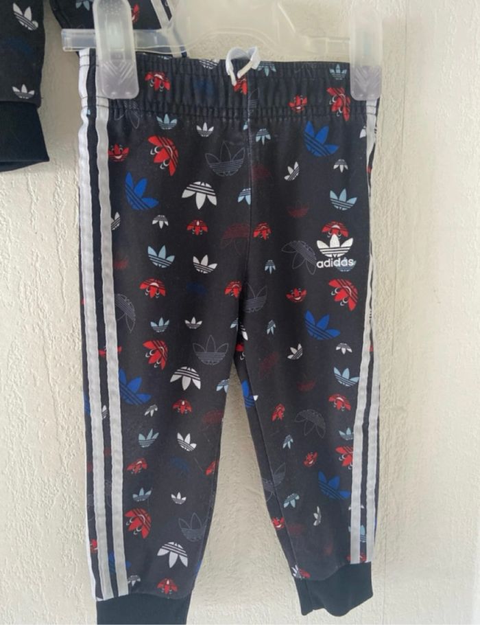 survêtement adidas noir et logo 18-24 mois - photo numéro 4
