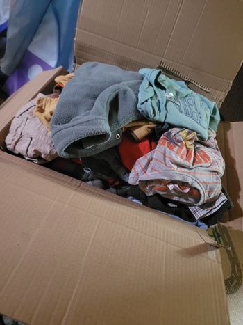 Gros carton garçon 23/24mois