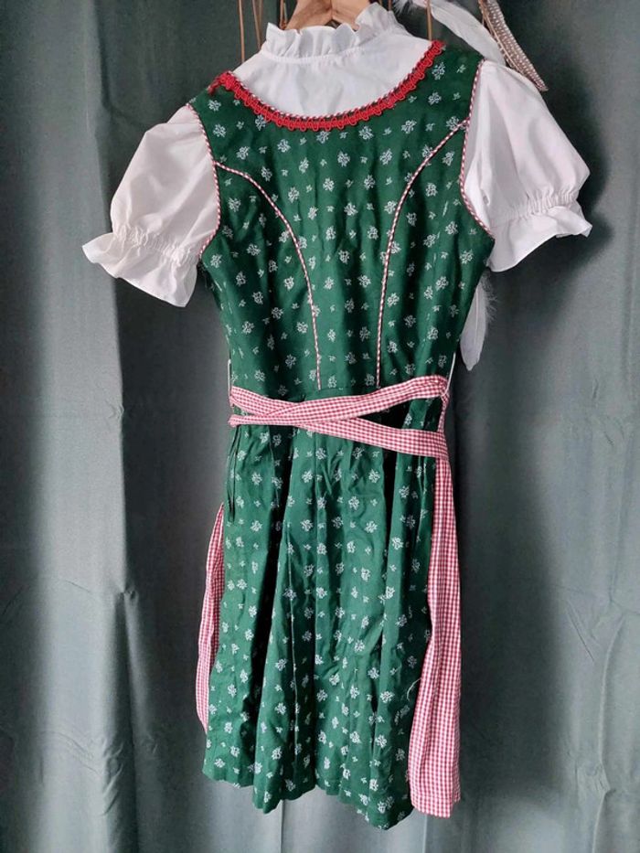 Dirndl, robe octoberfest - photo numéro 2